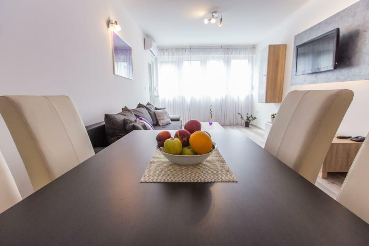 Apartment Amelia Pula Bagian luar foto